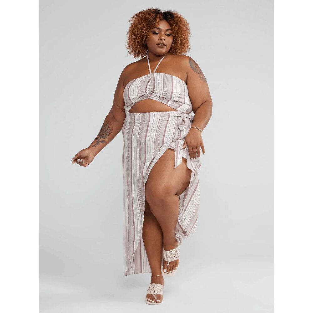 NWT Fashion to Figure Samara Cutout Halter Dress